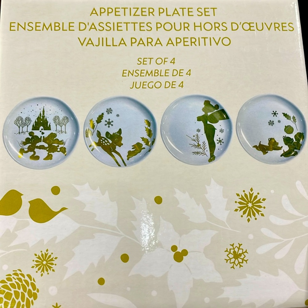 24HR DROP ⬇️ Disney Silouhette 4 PC plate set